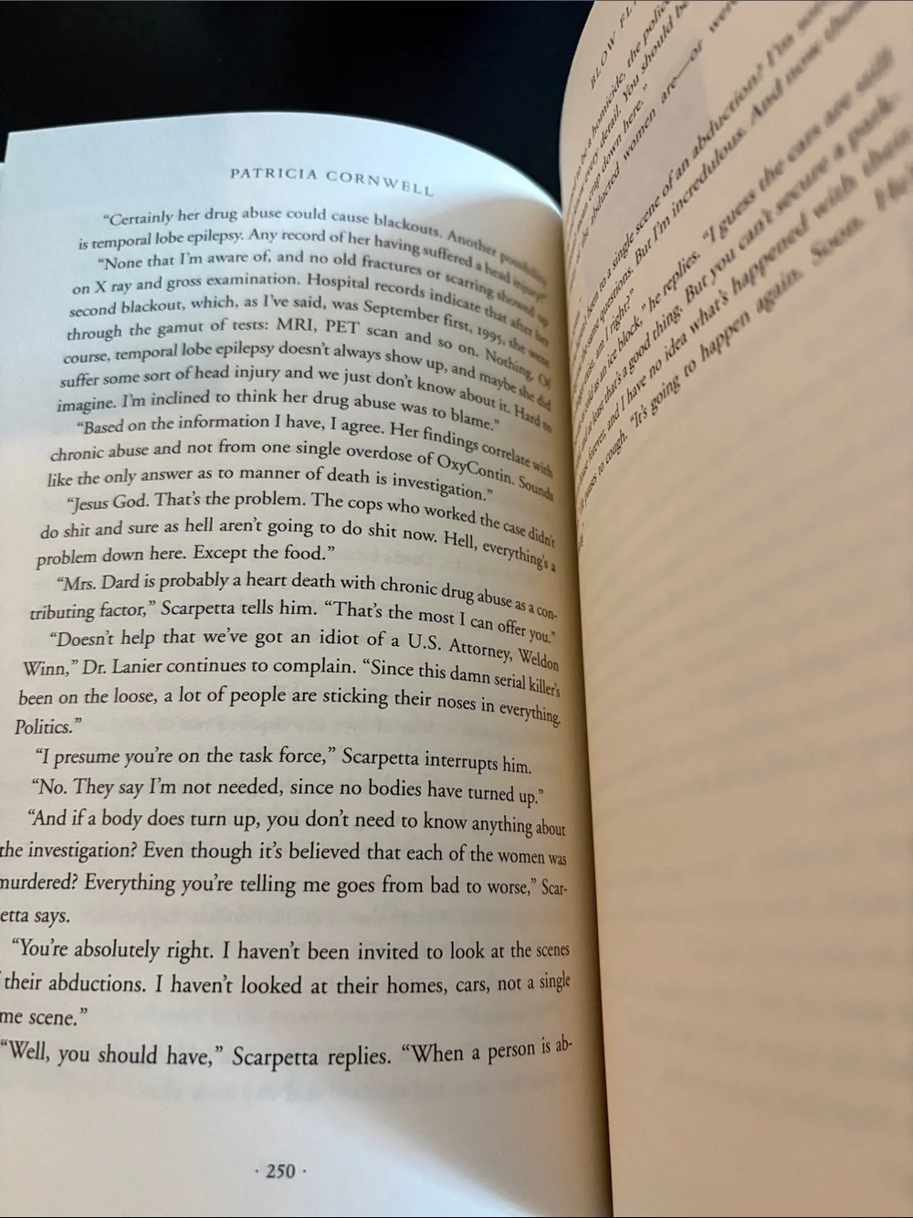Patricia Cornwell "Blow Fly" Hardcover - Book 12 of 29 Kay Scarpetta Series - Picture 5 of 9
